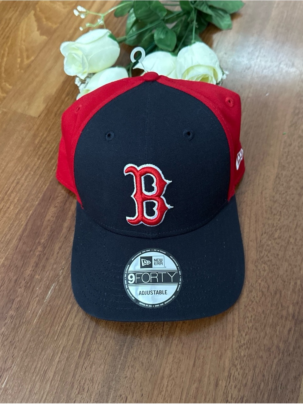New with tags New Era Boston Red Sox 9FORTY Adjustable Cap - Black & Red